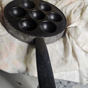 Non-Stick Black Aebleskiver Pan